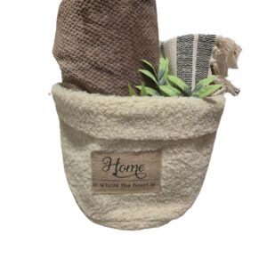 Set cadou cozy pentru casă – pătură, covoraș textil și decor
